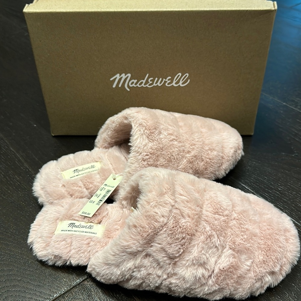 Brand new with tags Madewell Quilted Scuff Slippers in Dusty Blush